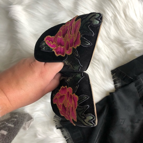 Gianna Meliani for Gwen Rawls embroidered heels - Picture 5 of 5